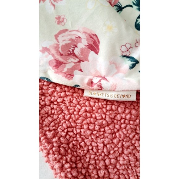 Blankets & Beyond Baby Plush/Sherpa Blanket Rosey Pink Floral Cottage Soft HTF - Picture 7 of 9